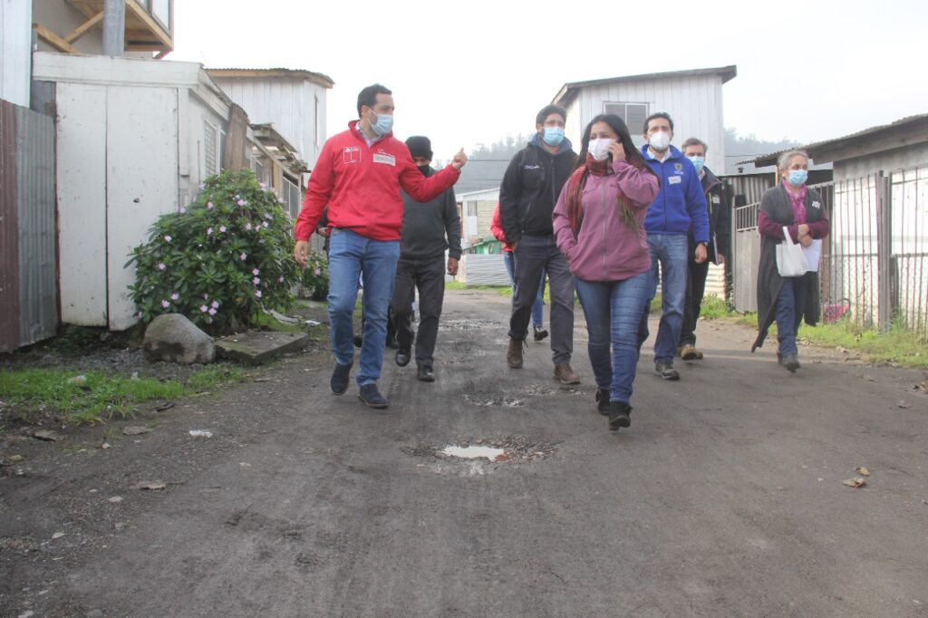 Vecinos de Pedro de Valdivia Bajo se suman al trabajo del Minvu para mejorar condiciones habitacionales y urbanas