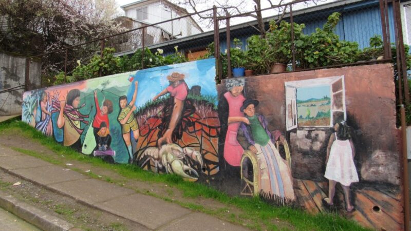 Mural patrimonial cuenta historia de barrio yumbelino