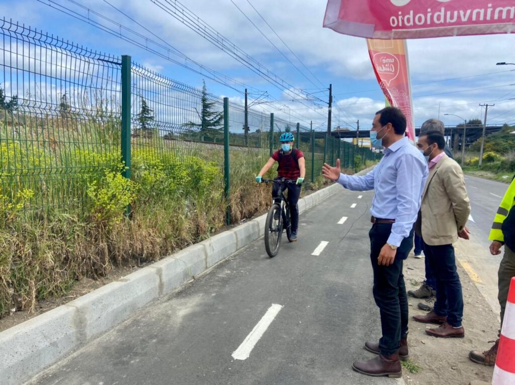 Ciclistas ya pueden utilizar la ruta Alemparte que une Concepción y Hualpén, entregada hoy al uso por el Minvu