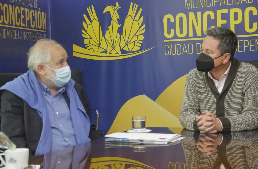 Ministro Carlos Montes se reúne con Alcalde de Concepción para coordinar trabajo en la región en materia habitacional y urbana
