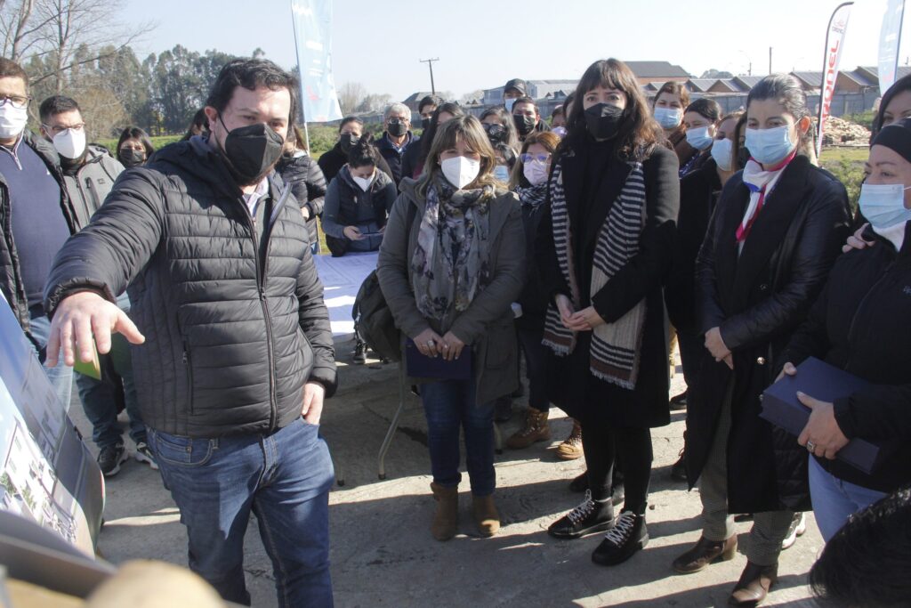 Subsecretaria de Vivienda y Urbanismo visita terreno donde se levantará megaproyecto habitacional en Coronel