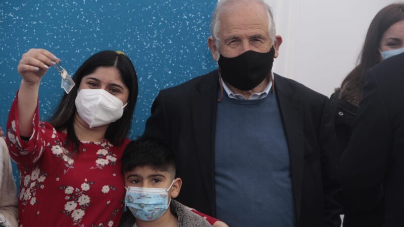 Minvu entrega viviendas a familias vulnerables