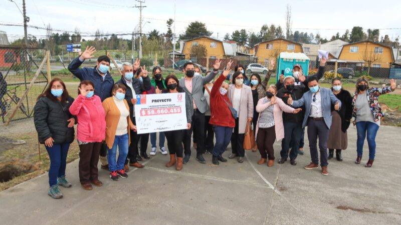 Quiero Mi Barrio y Municipalidad de Laja materializan aporte para construir multicancha
