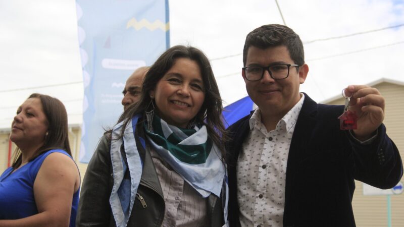 En Cabrero 160 familias recibieron sus viviendas