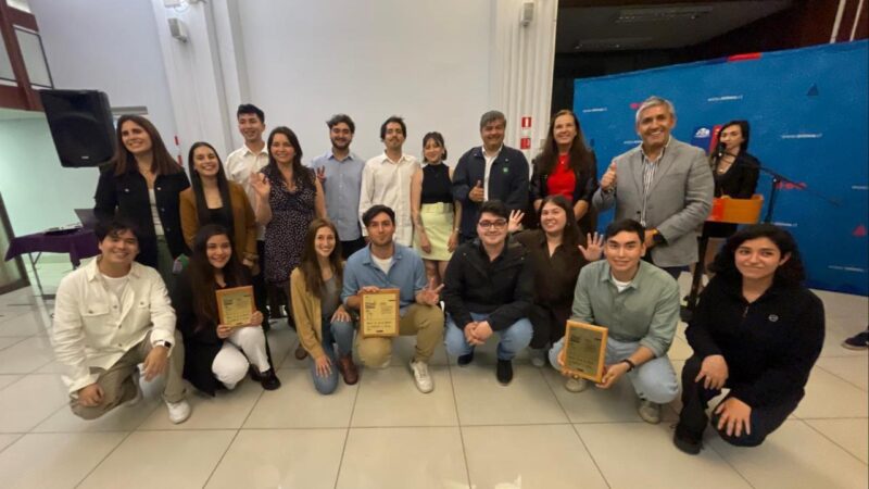Minvu premió a estudiantes ganadores del Concurso Vivienda Rural 2022