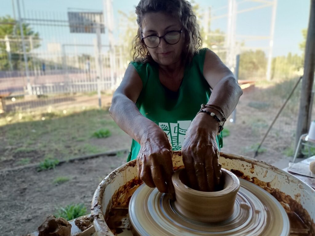 Buscan transformar a Nacimiento en la capital nacional de la arcilla