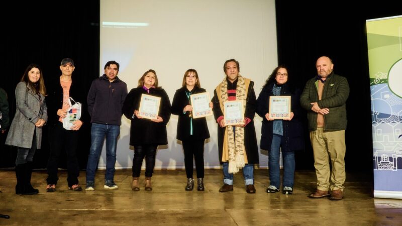 Vecinos de Tucapel se certifican en bioconstrucción