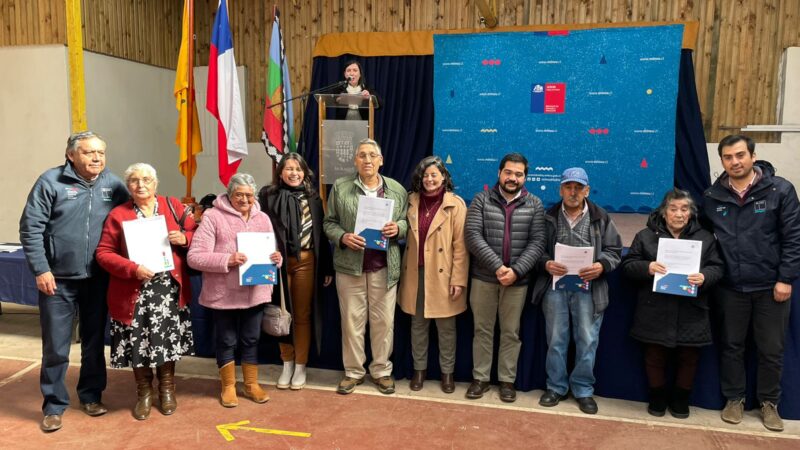 Minvu entrega escrituras del megaproyecto habitacional “Buscando Casa 2” de Los Álamos