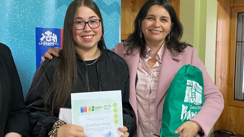 Mujeres de Hualpén se certifican en Taller de Estética Laboral y Hierbas Medicinales gracias a “Quiero Mi Barrio”