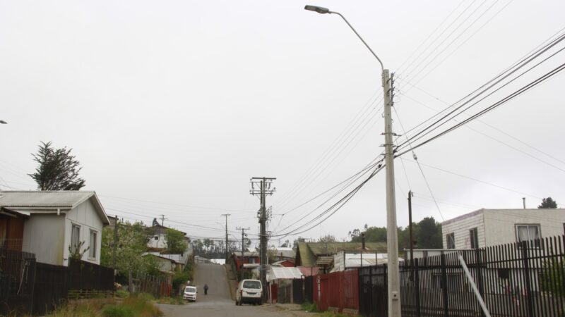 Barrio Estación de Cañete queda 100 por ciento iluminado gracias a trabajo conjunto entre Minvu y municipio