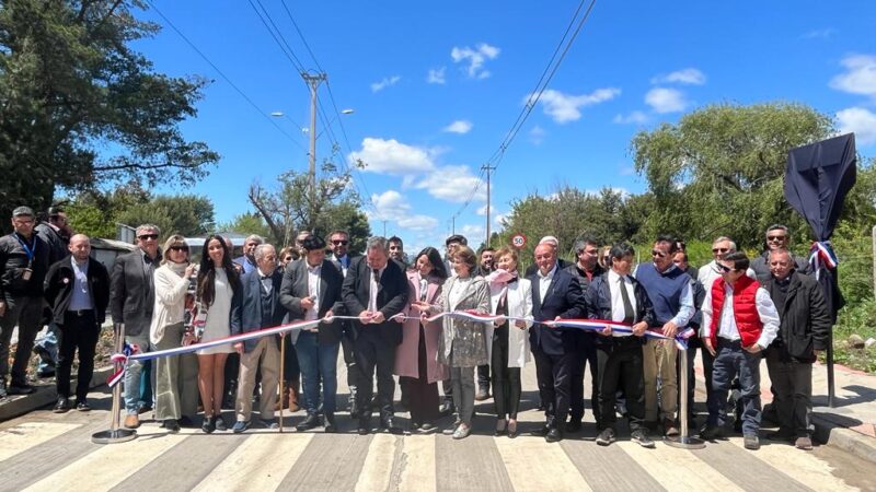 Minvu inaugura avenidas en Santa Bárbara gracias al Programa de Pavimentos Participativos