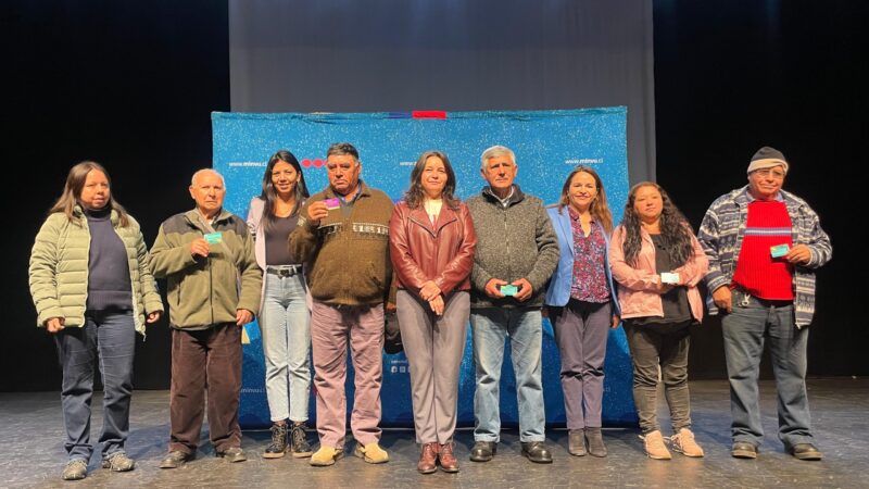 167 familias de la provincia de Biobío reciben tarjetas de Banco de Materiales tras inundaciones de junio