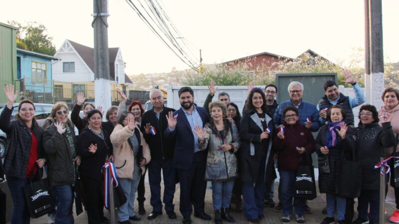 Focos con autonomía LED refuerzan el alumbrado público del Cerro David Fuentes