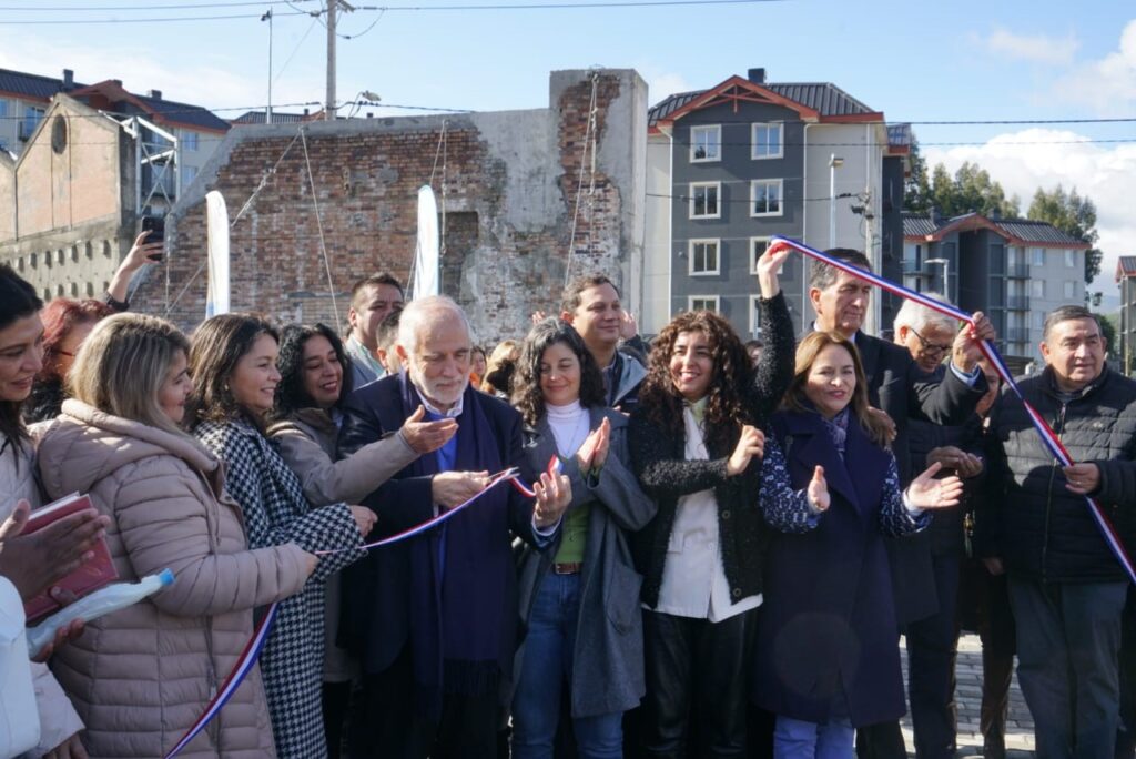 Ministro Montes destaca inaugurado proyecto Lota Green como “de lo mejor logrado en el país” en su relación entre la vivienda, la ciudad y el entorno