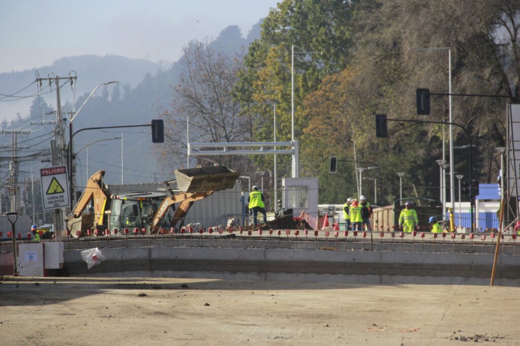 87 por ciento de avance registra el mejoramiento del par vial Collao – Novoa