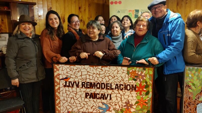 Con finalización de curso de mosaico Quiero mi Barrio despide talleres gratuitos en Remodelación Paicaví