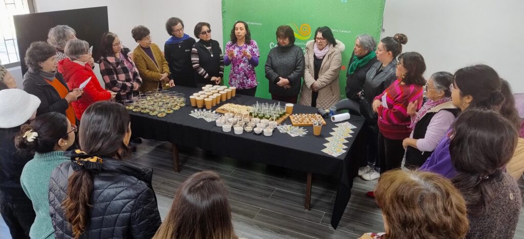 Parque Metropolitano Cerro Caracol fomenta alimentación saludable con personas mayores