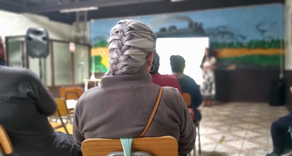 Emprendedores de San Rosendo se capacitan en contabilidad y autocuidado