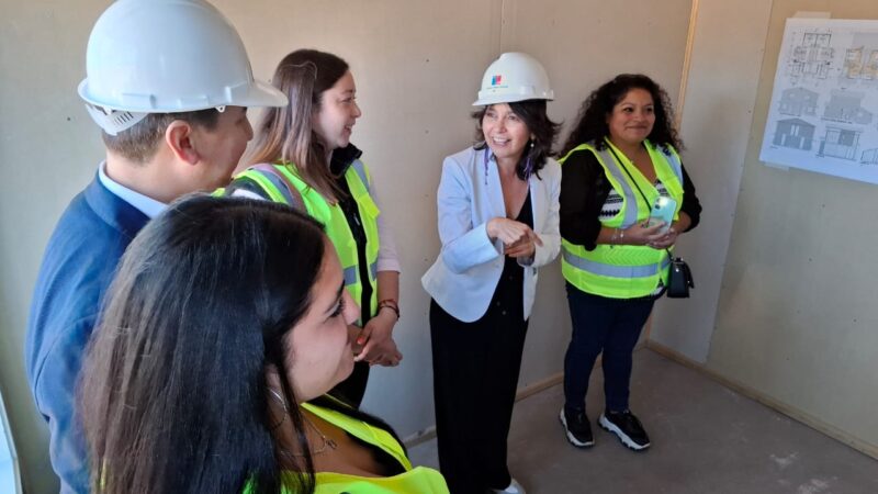 Familias del comité Unidos por un Sueño visitan casa piloto del proyecto habitacional