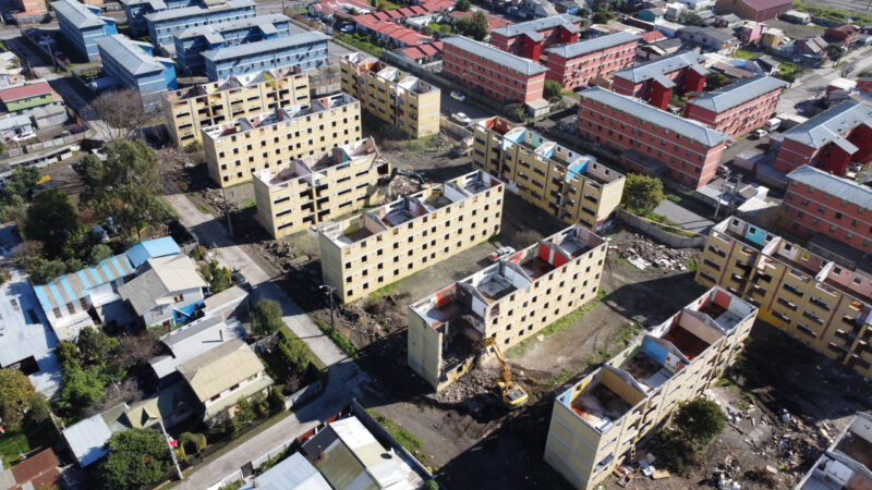 Con demolición de edificios Minvu avanza en plan de regeneración urbana de Michaihue