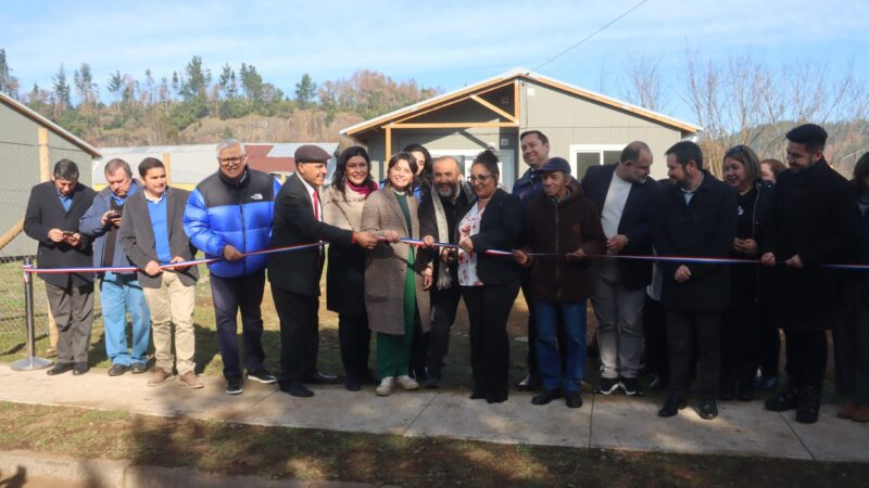 Autoridades inauguran inédito conjunto habitacional en Quilaco basado exclusivamente en viviendas industrializadas