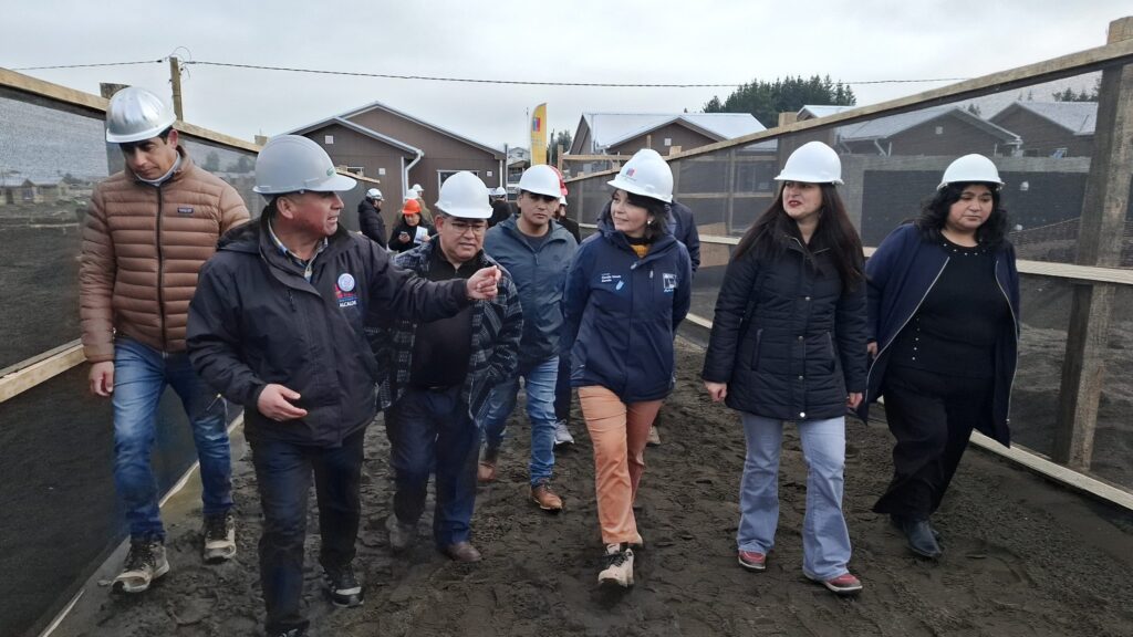 Autoridades regionales y comunales destacan retorno del Estado a la provincia de Arauco en significativo avance de proyecto habitacional en Tirúa