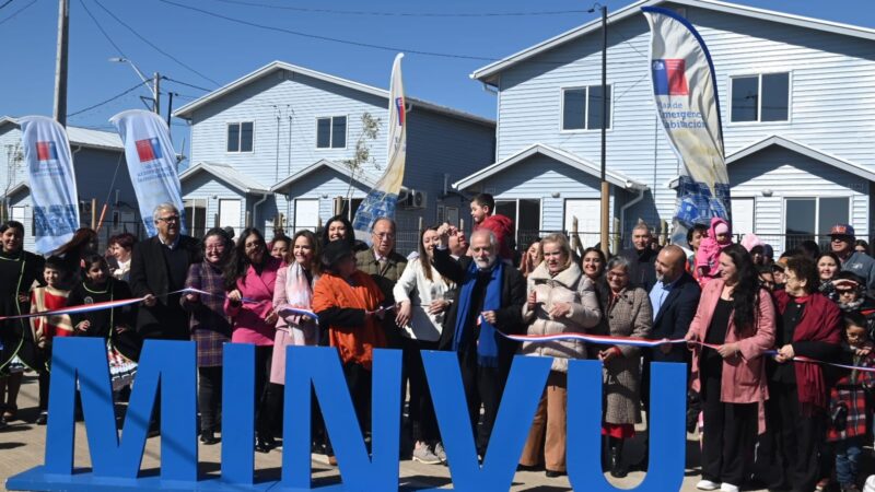 Ministro Montes entrega 247 viviendas del Plan de Emergencia Habitacional a familias de Los Ángeles