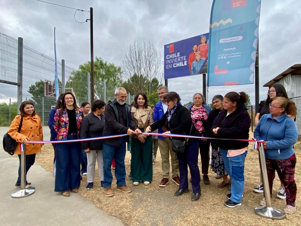 Santa Juana avanza en seguridad comunitaria con inauguración de nuevo sistema de iluminación en Rayenantu