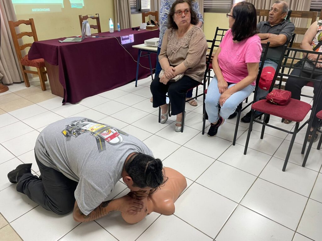 Comunidad de barrio Diego Portales se capacita para responder unida ante emergencias