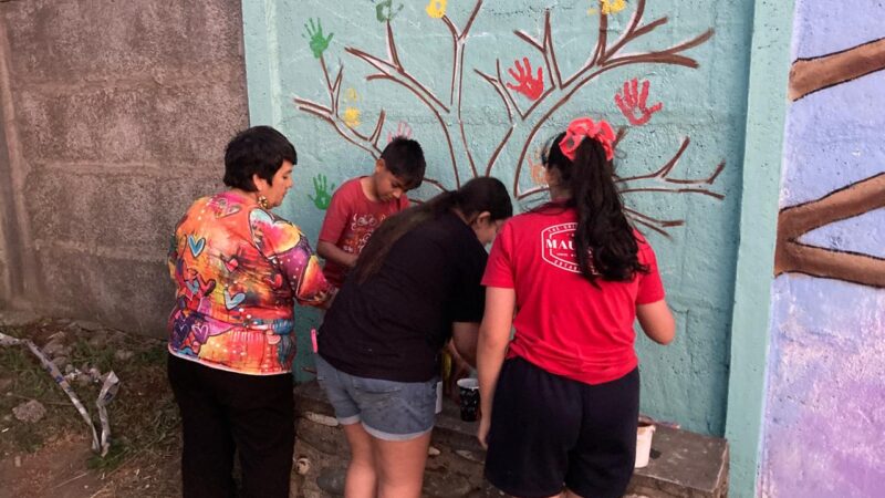 Comunidad de Las Canteras inaugura mural participativo “Colores que Cuidan” en Quilleco