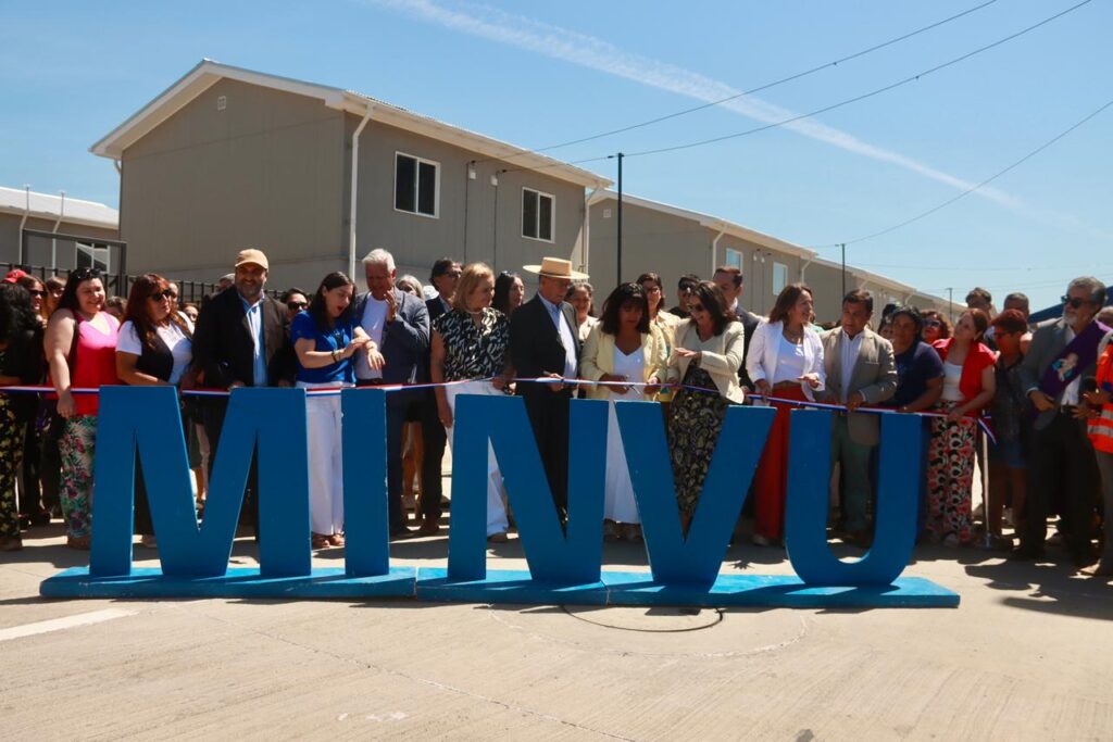Los Ángeles suma 298 familias propietarias de sus viviendas y el PEH supera 150% de cumplimiento en la provincia