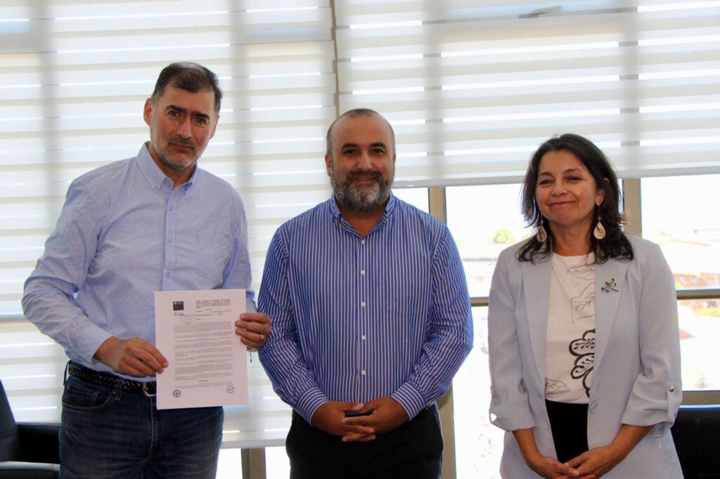 Minvu anuncia soluciones habitacionales definitivas para 12 familias afectadas por incendios en Punta de Parra