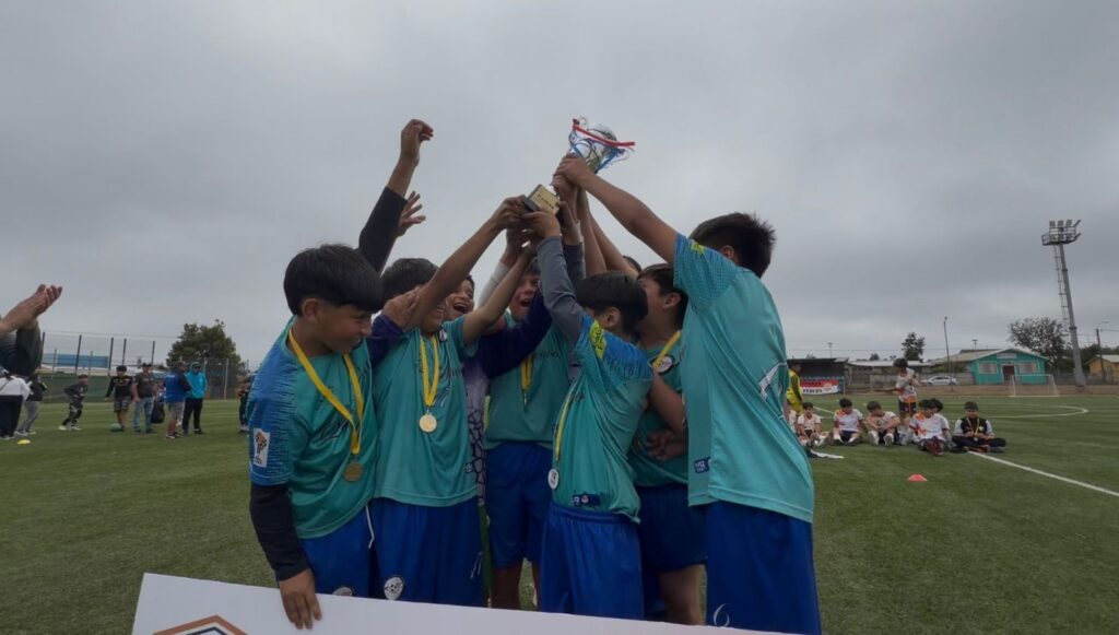Inversión en deporte impulsa torneo Sub13 y entrega implementación en Pehuén