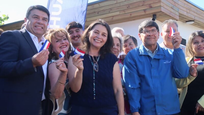 Minvu inaugura primer centro comunitario del barrio Lord Cochrane en Talcahuano, que se complementará con circuito de áreas verdes en construcción