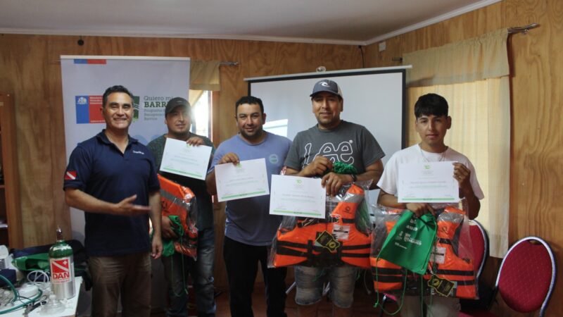 Programa Quiero Mi Barrio fortalece la seguridad en el borde costero con capacitación en Primeros Auxilios para buzos en Tubul
