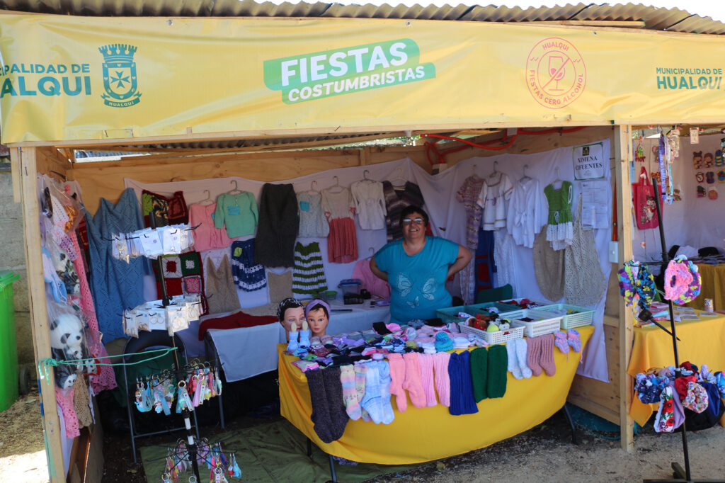 Emprendedoras de barrio Rinconada y Rucalhue destacan aprendizajes del programa Quiero Mi Barrio en la Fiesta del Choclo de Hualqui