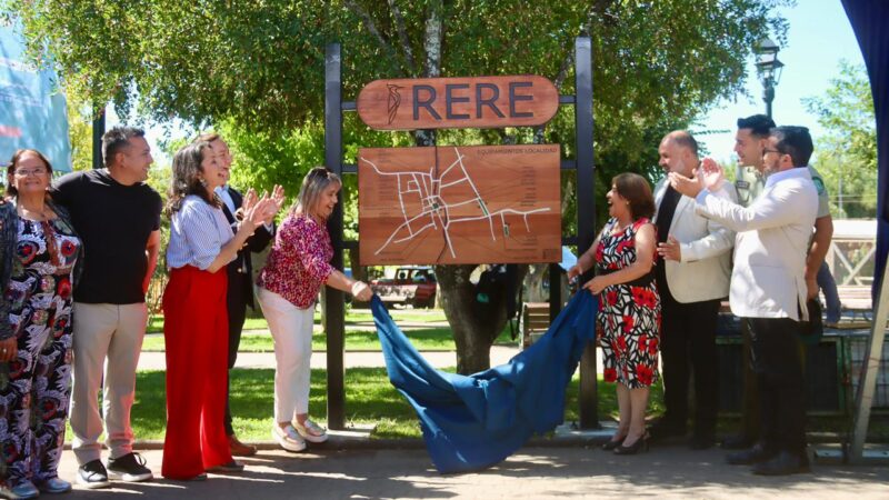 Rere inaugura señalética patrimonial del Programa Pequeñas Localidades y certifica a 31 vecinos en taller de pastelería