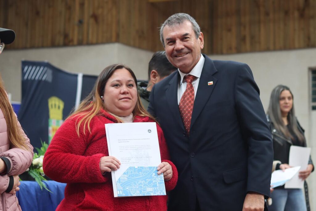 247 familias del proyecto Mi Sueño de Los Álamos reciben sus escrituras y cierran ciclo tras años de bregar por la casa propia