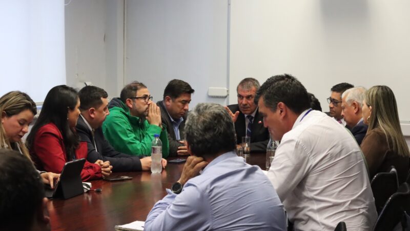 Autoridades regionales se reúnen para ver pasos a seguir tras paralización de emblemáticas obras a cargo de la empresa Tapusa S.A.