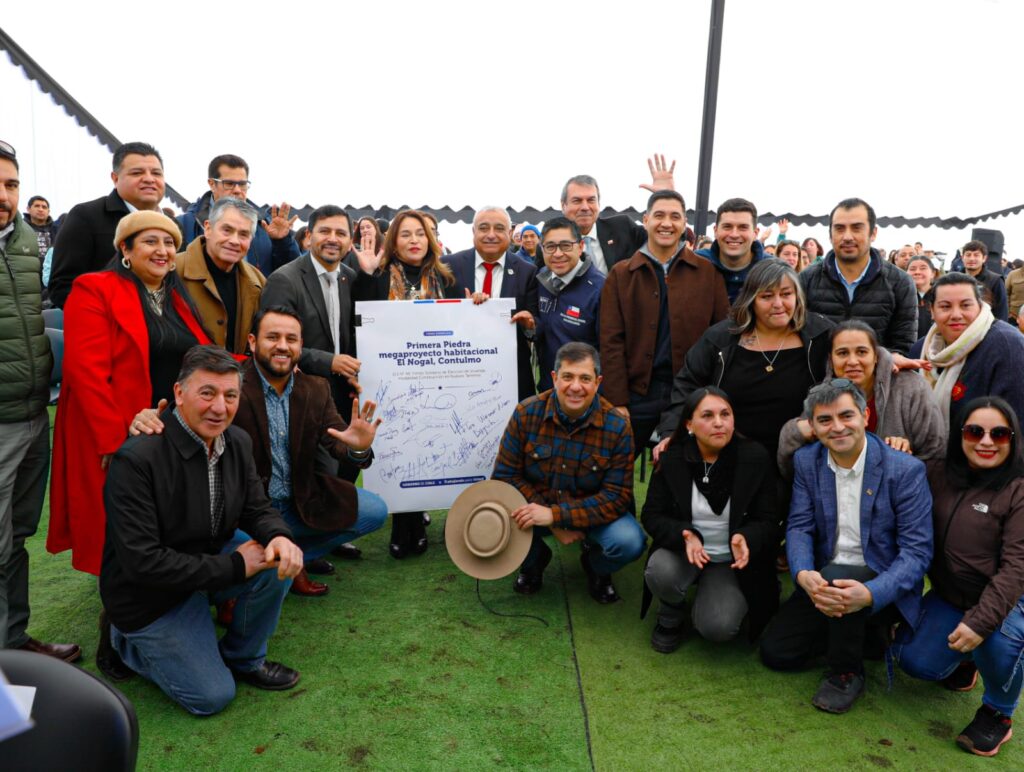 Autoridades y beneficiarios dan “el vamos” a Megaproyecto El Nogal de Contulmo con instalación de primera piedra