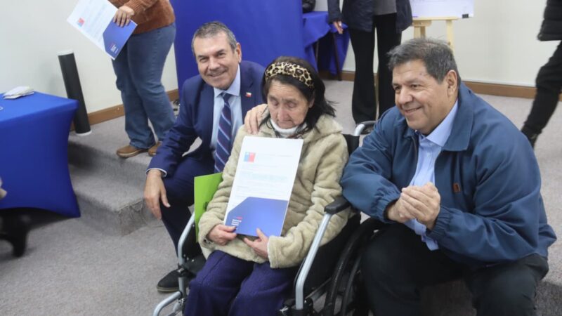 Familias de Tucapel dan importante paso para convertirse en propietarios tras entrega de subsidios e instalación de primera piedra