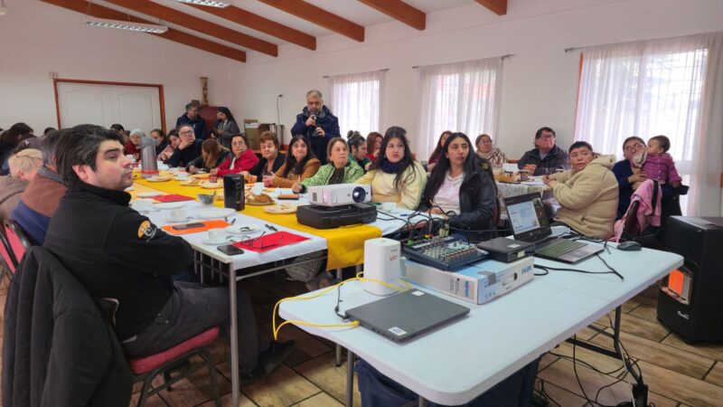 Dirigentes sociales de Los Ángeles fortalecen su labor comunitaria en jornada de encuentro y capacitación