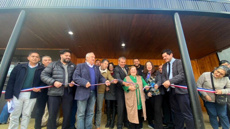 Minvu inaugura nuevo Centro Comunitario en Curanilahue y prepara millonaria intervención del Paseo Arturo Pérez Canto