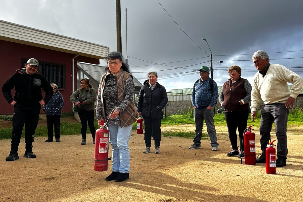 Vecinos de El Santo se preparan para enfrentar emergencias y fortalecer la prevención en sus barrios